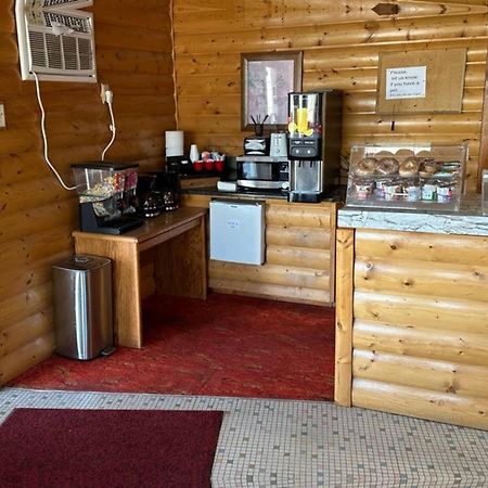 Love Hotels Western Holiday By Oyo At Harlan Lake Ne Alma Buitenkant foto